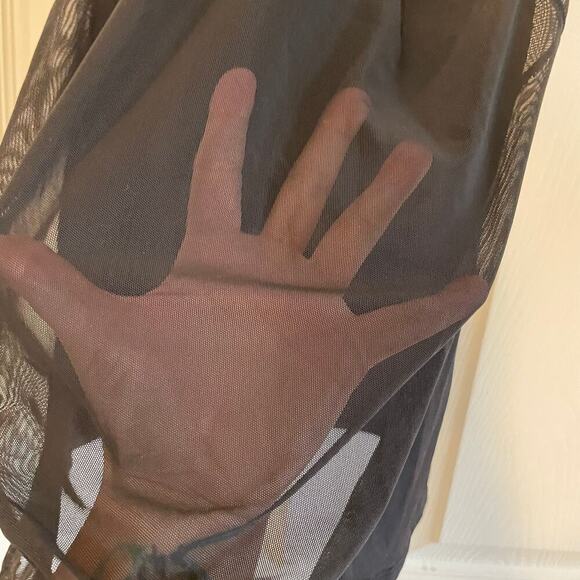 Lululemon Sunshine Salutation Tank Top Please check measurement tag is missing** - Picture 6 of 10